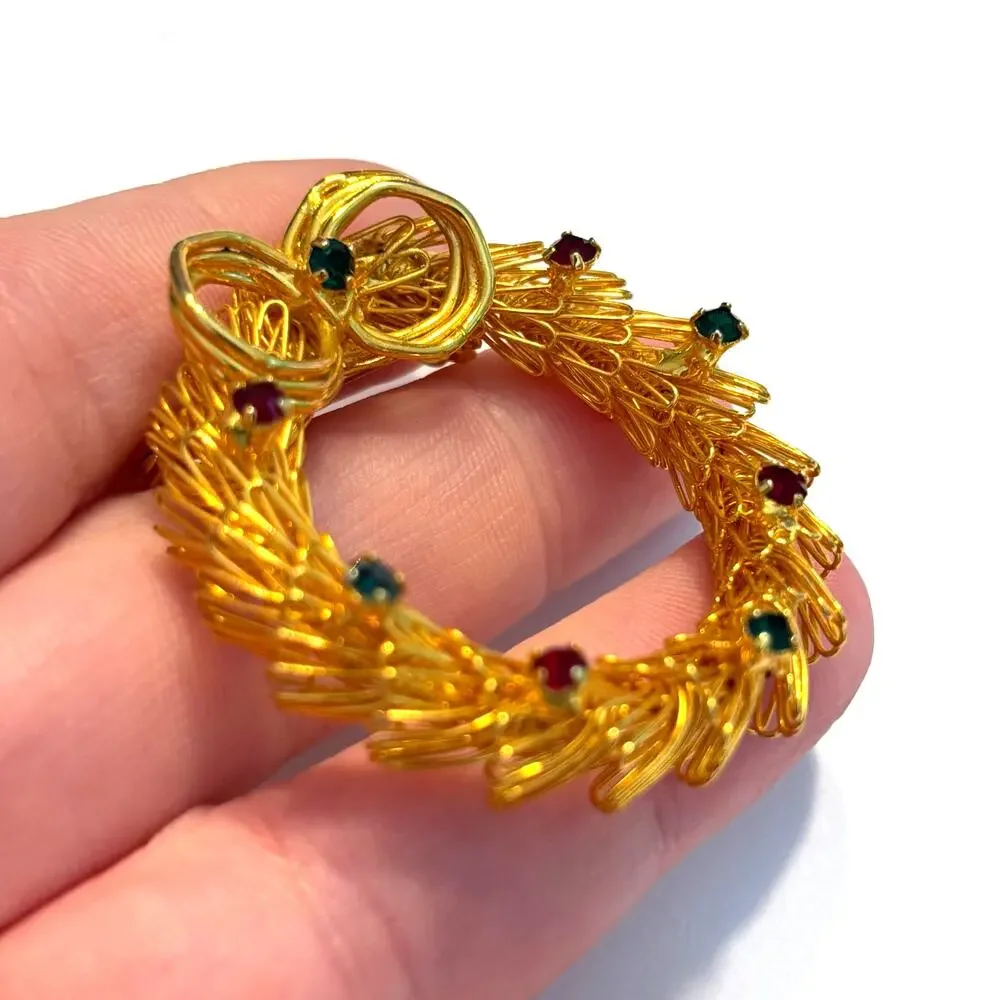 Vintage Christmas holiday brooch wreath pin gold with red & green rhinestones